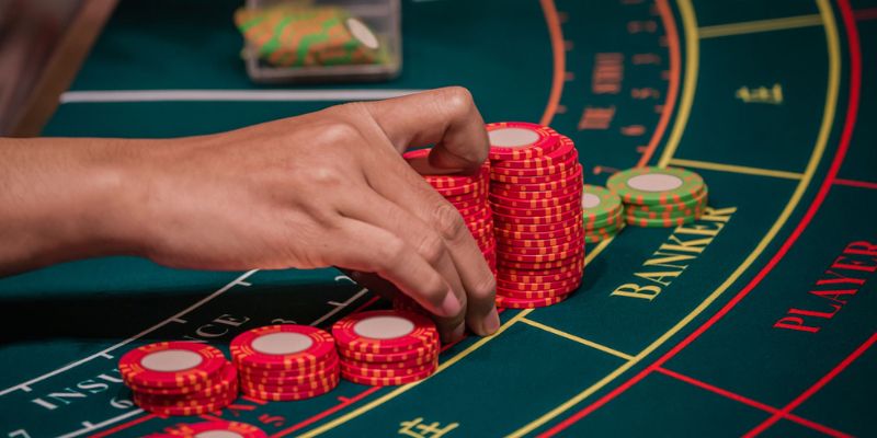 Hướng dẫn cách chơi Baccarat dành cho người mới